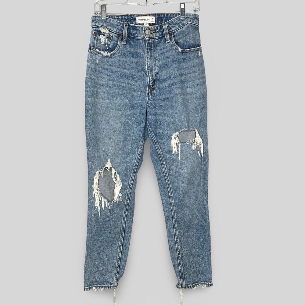 Abercrombie & Fitch High Rise Mom Jeans